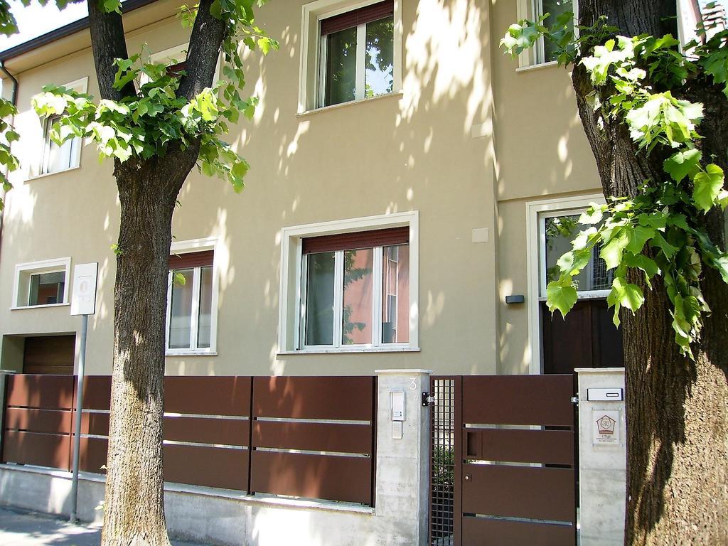 I Tigli Guest House Piacenza Exterior foto